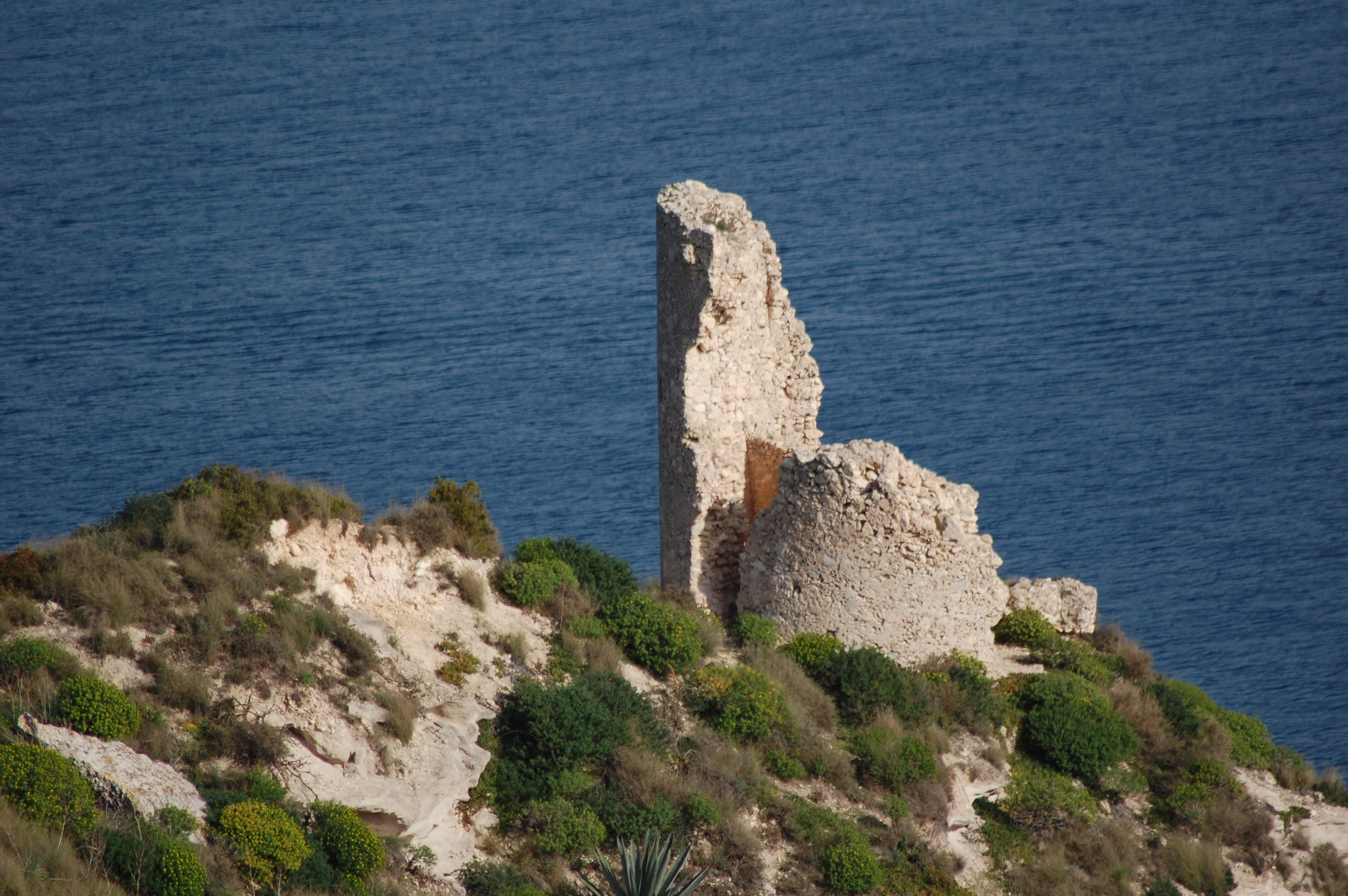 Cagliari, Sella del Diavolo, ruderi della Torre costiera del Poetto